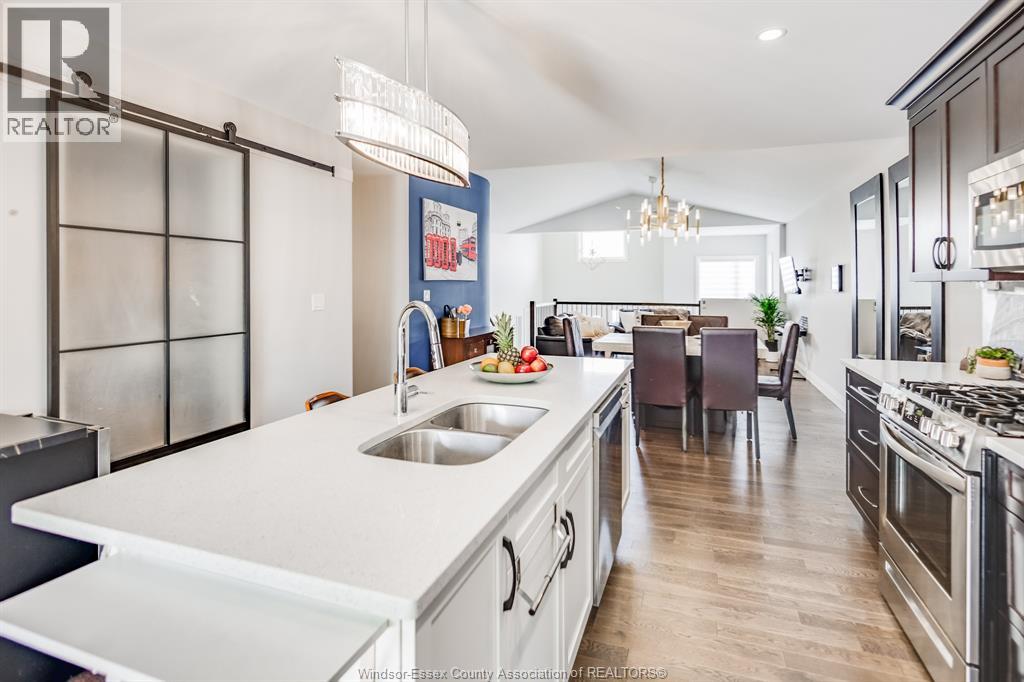 257 ROBINSON AVENUE - 15