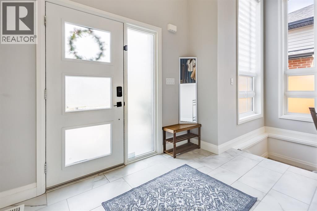 257 ROBINSON AVENUE - 3