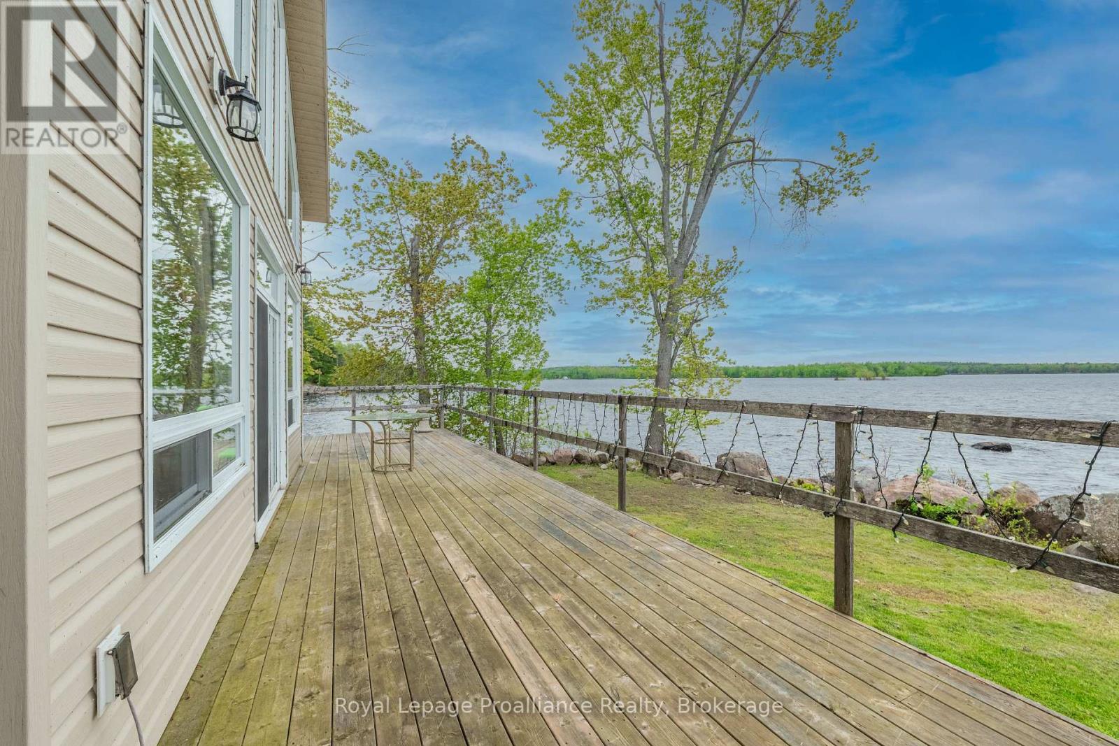 75 HOUSTON LANE - 21