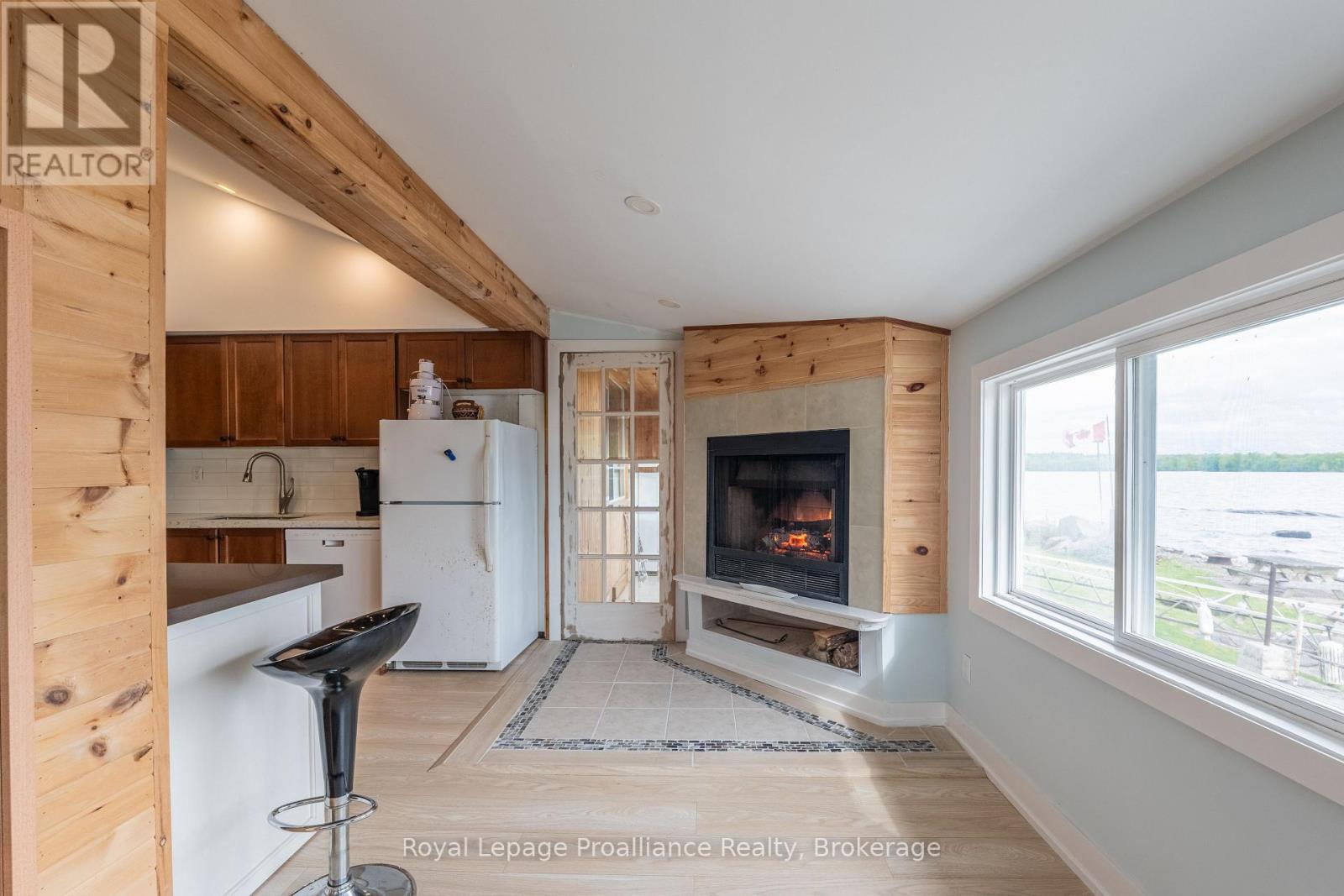 75 HOUSTON LANE - 33