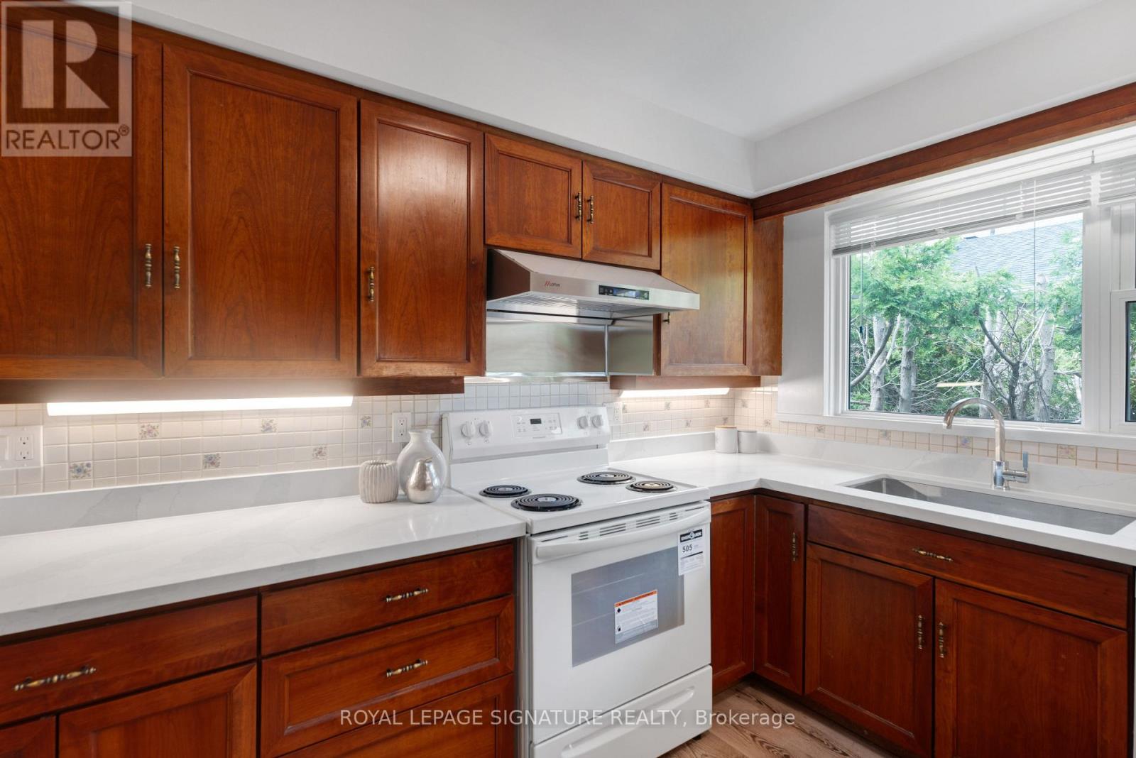 43 VIAMEDE CRESCENT - 11
