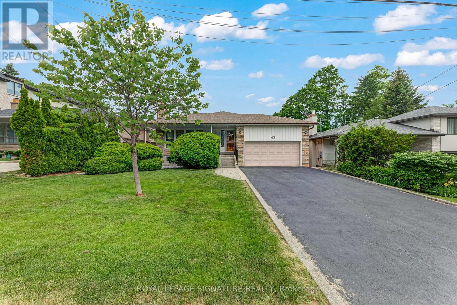 43 VIAMEDE CRESCENT - 2