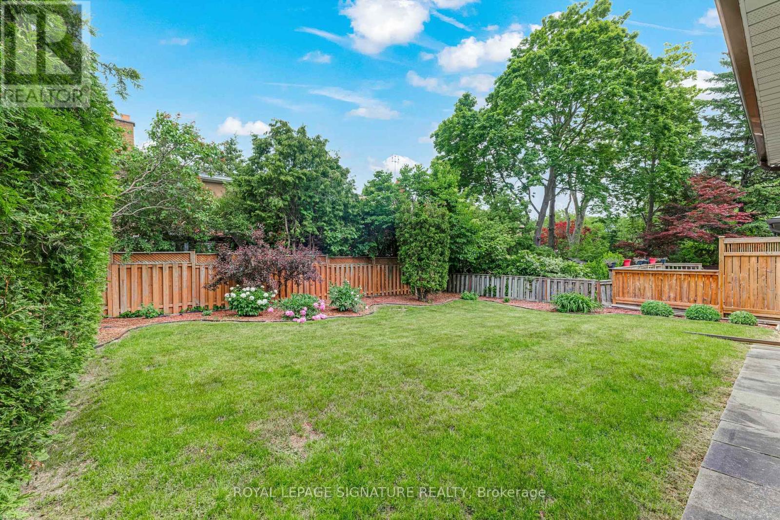 43 VIAMEDE CRESCENT - 35