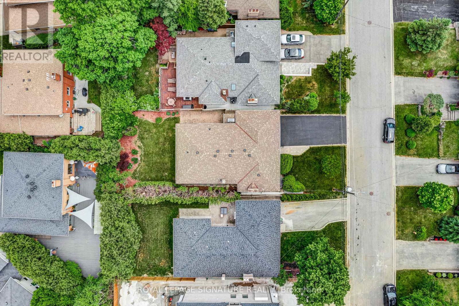 43 VIAMEDE CRESCENT - 37
