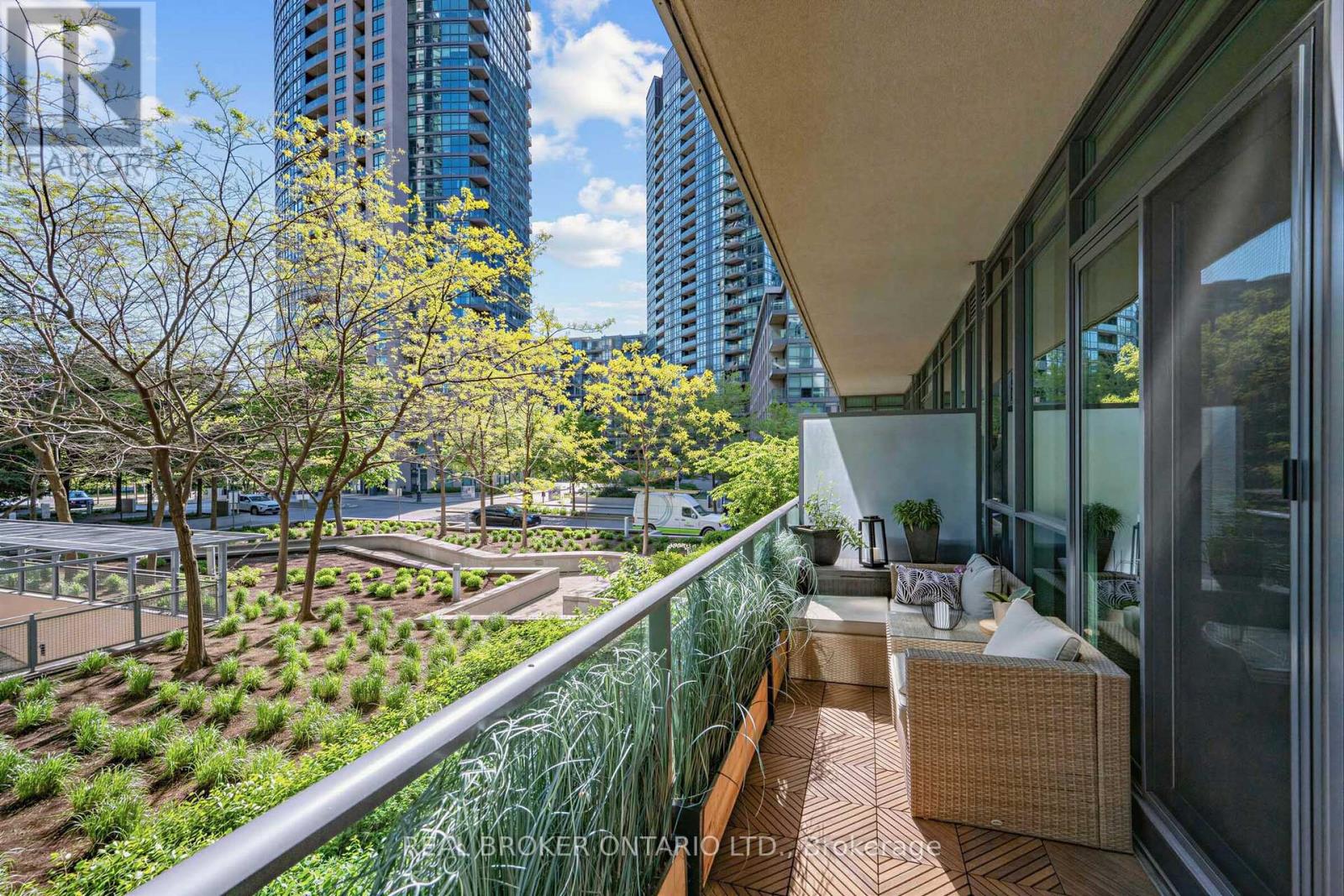 #260 209 FORT YORK BOULEVARD - 24