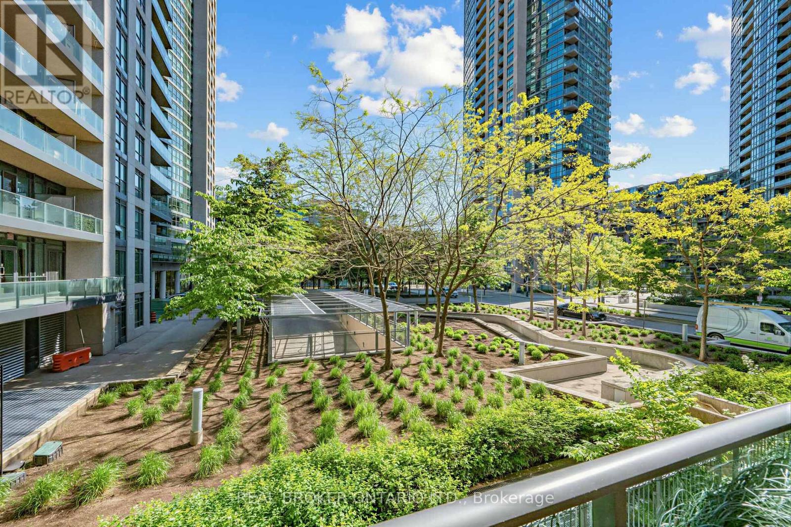 #260 209 FORT YORK BOULEVARD - 25