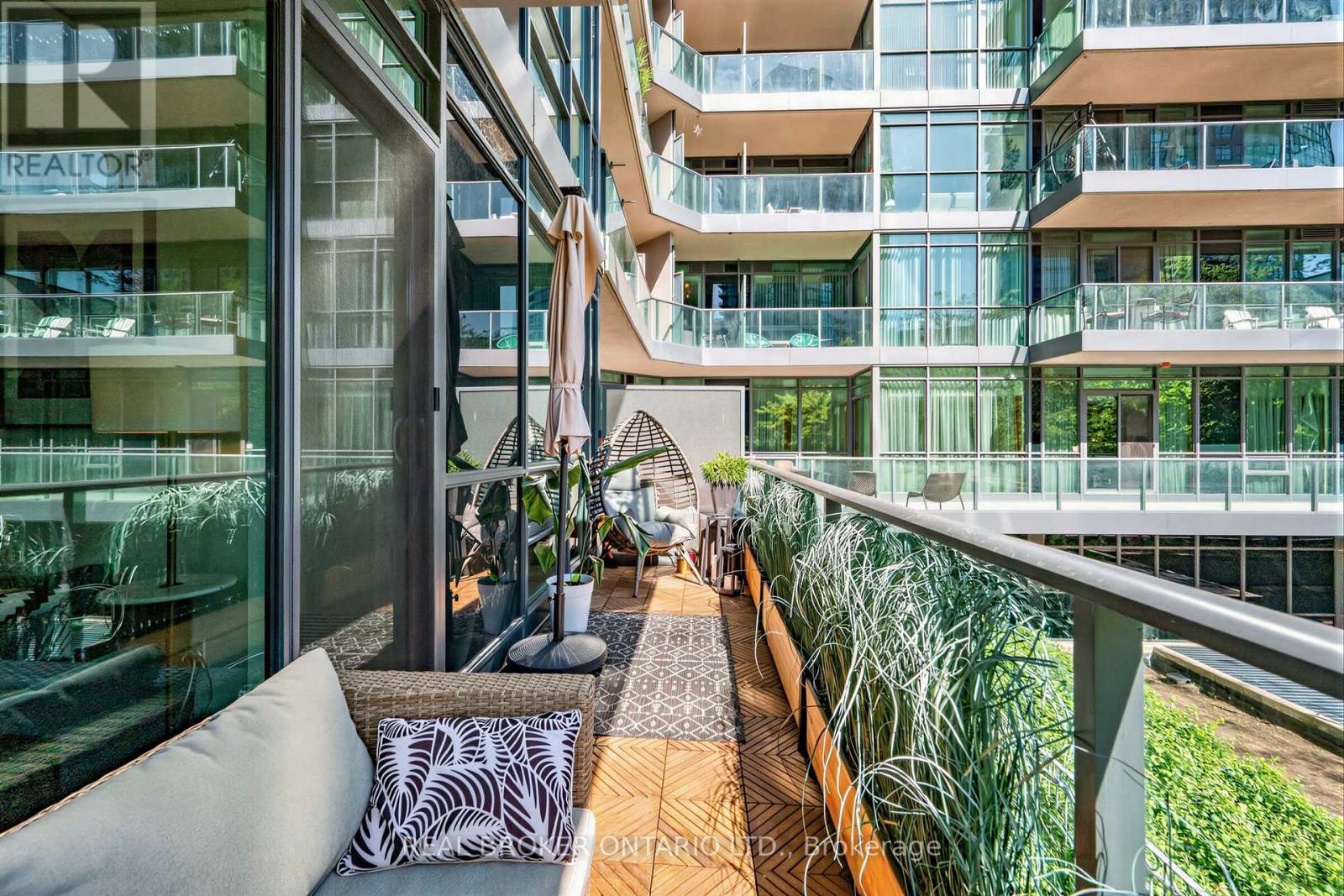 #260 209 FORT YORK BOULEVARD - 26