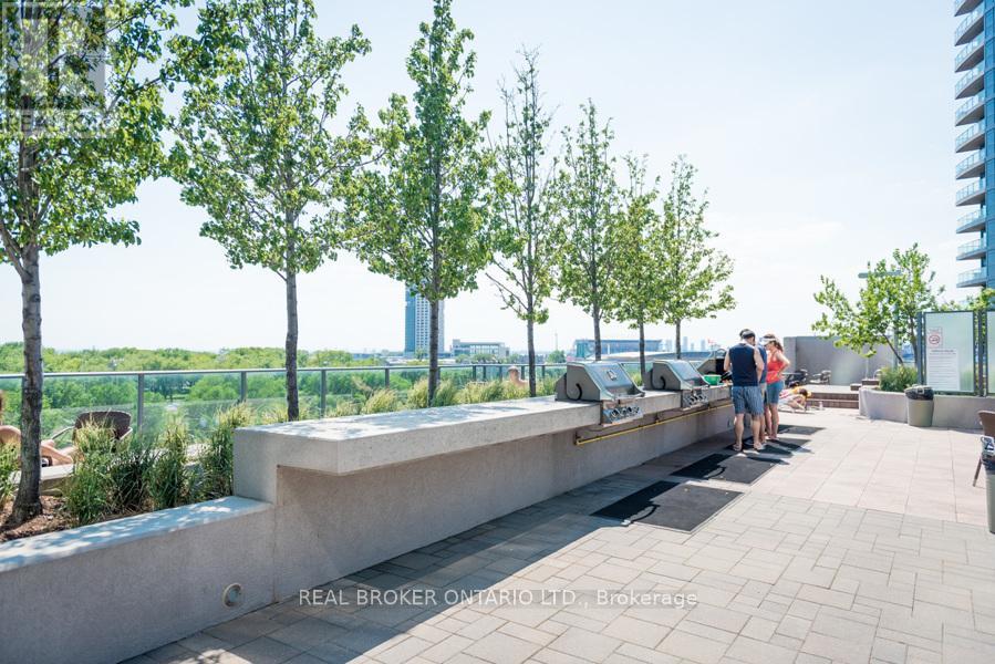 #260 209 FORT YORK BOULEVARD - 32