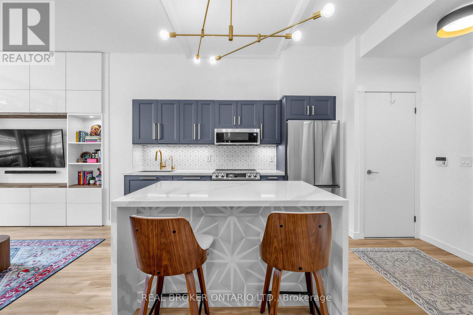 #260 209 FORT YORK BOULEVARD - 6
