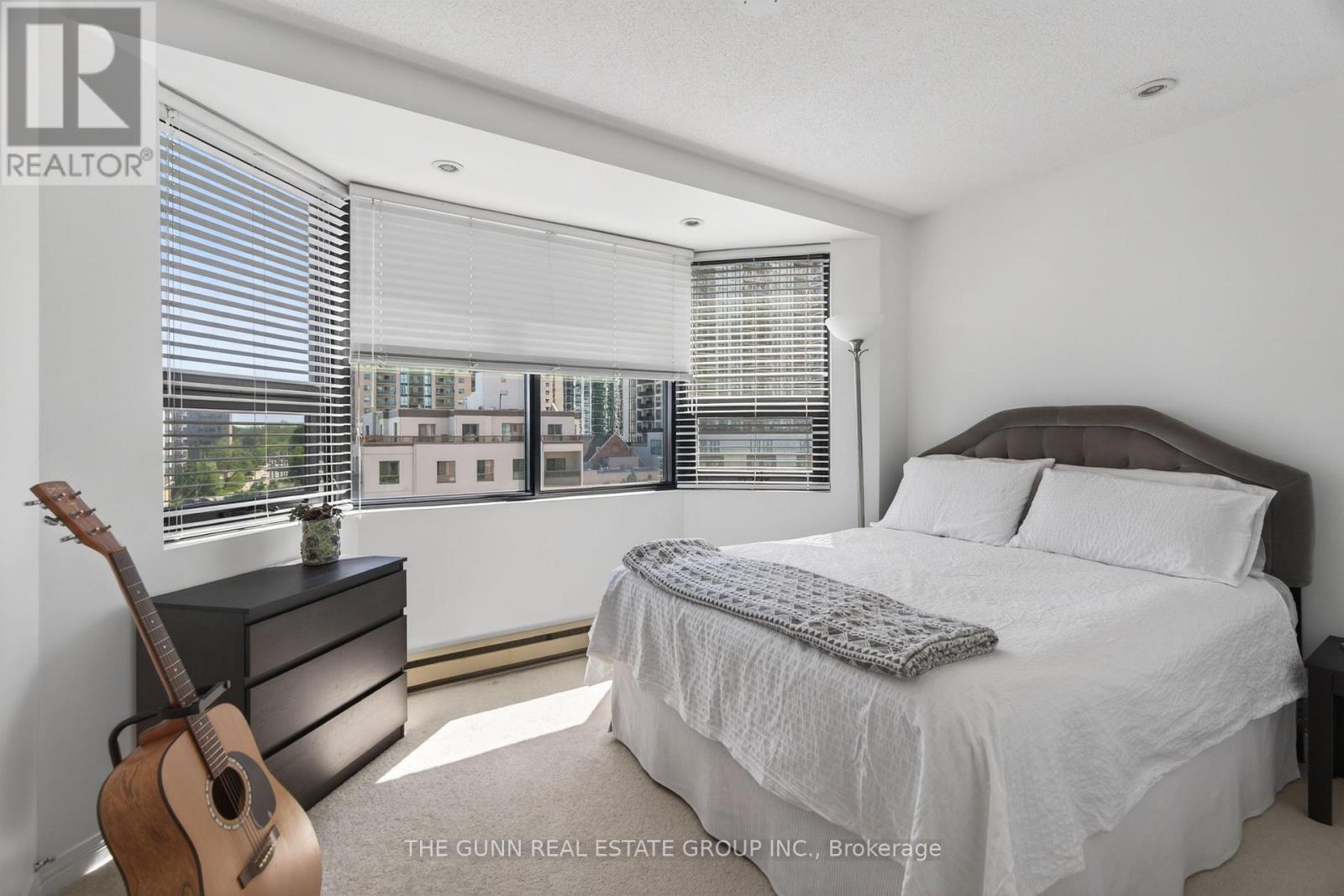 #607 549 RIDOUT STREET - 21