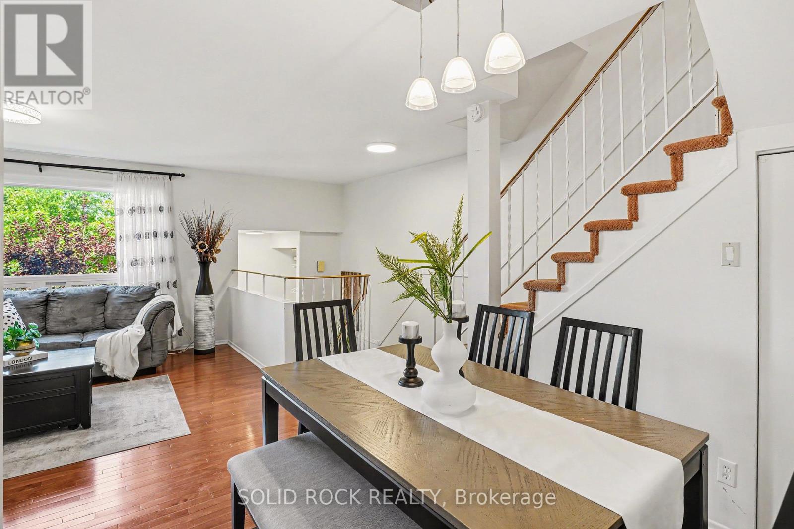 3 Bed, 2 Bath House for Sale in Ottawa – D – 11D WOODVALE GREEN W, Ottawa – MLS# X13417908 - Image 7