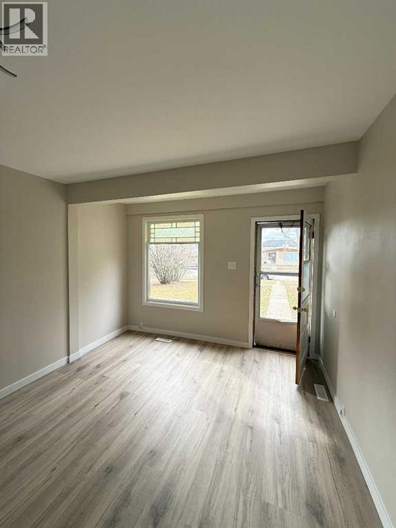419 12 Street N - 3
