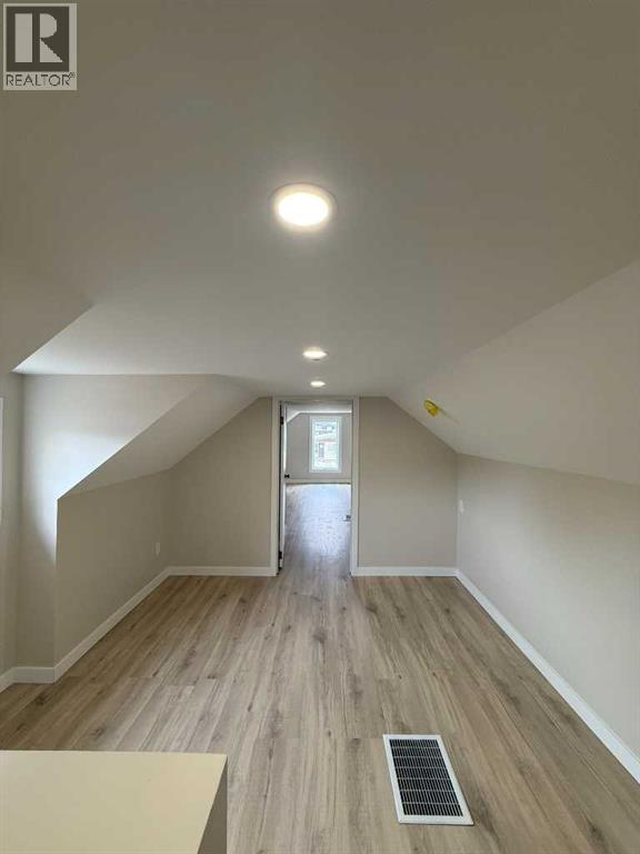 419 12 Street N - 19