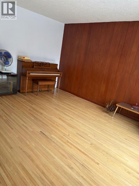 812 6 Street S - photo 5