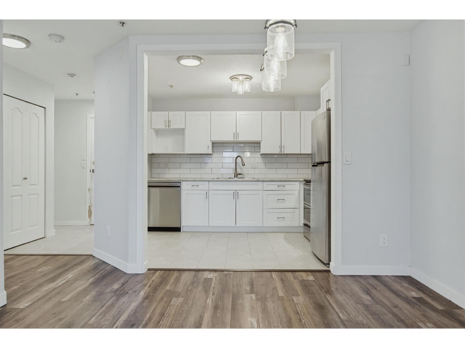 207 5759 GLOVER ROAD, Langley