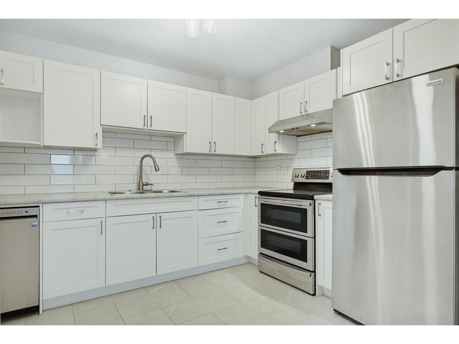 207 5759 GLOVER ROAD, Langley