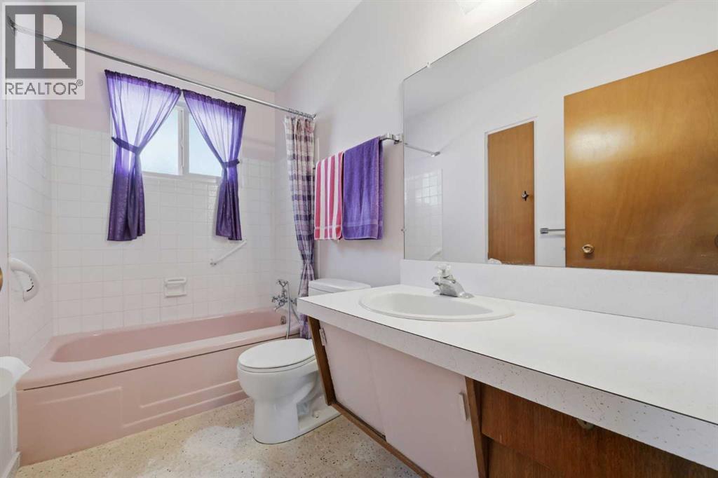 6111 34 Street SW — photo 20
