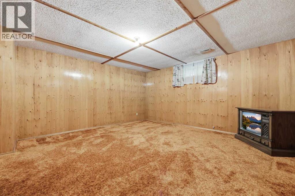 6111 34 Street SW — photo 26