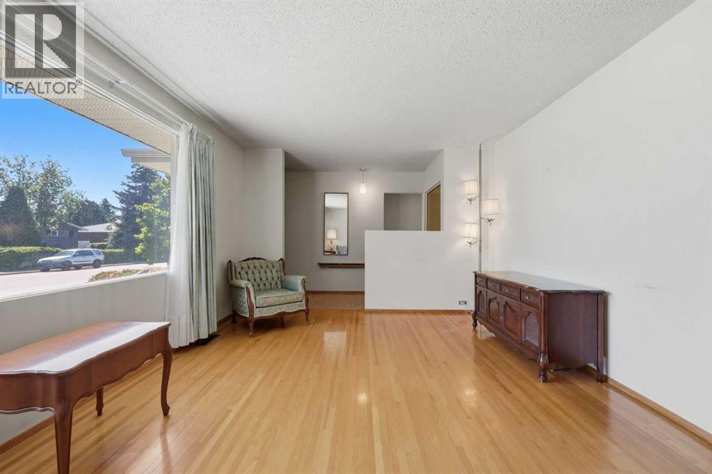 6111 34 Street SW - photo 5