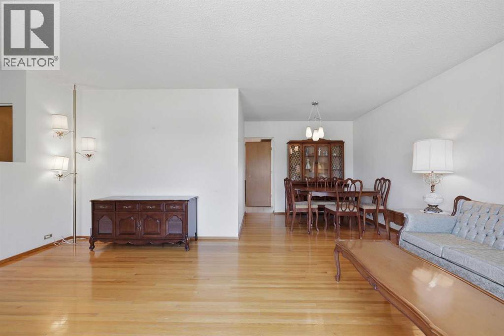 6111 34 Street SW — photo 6