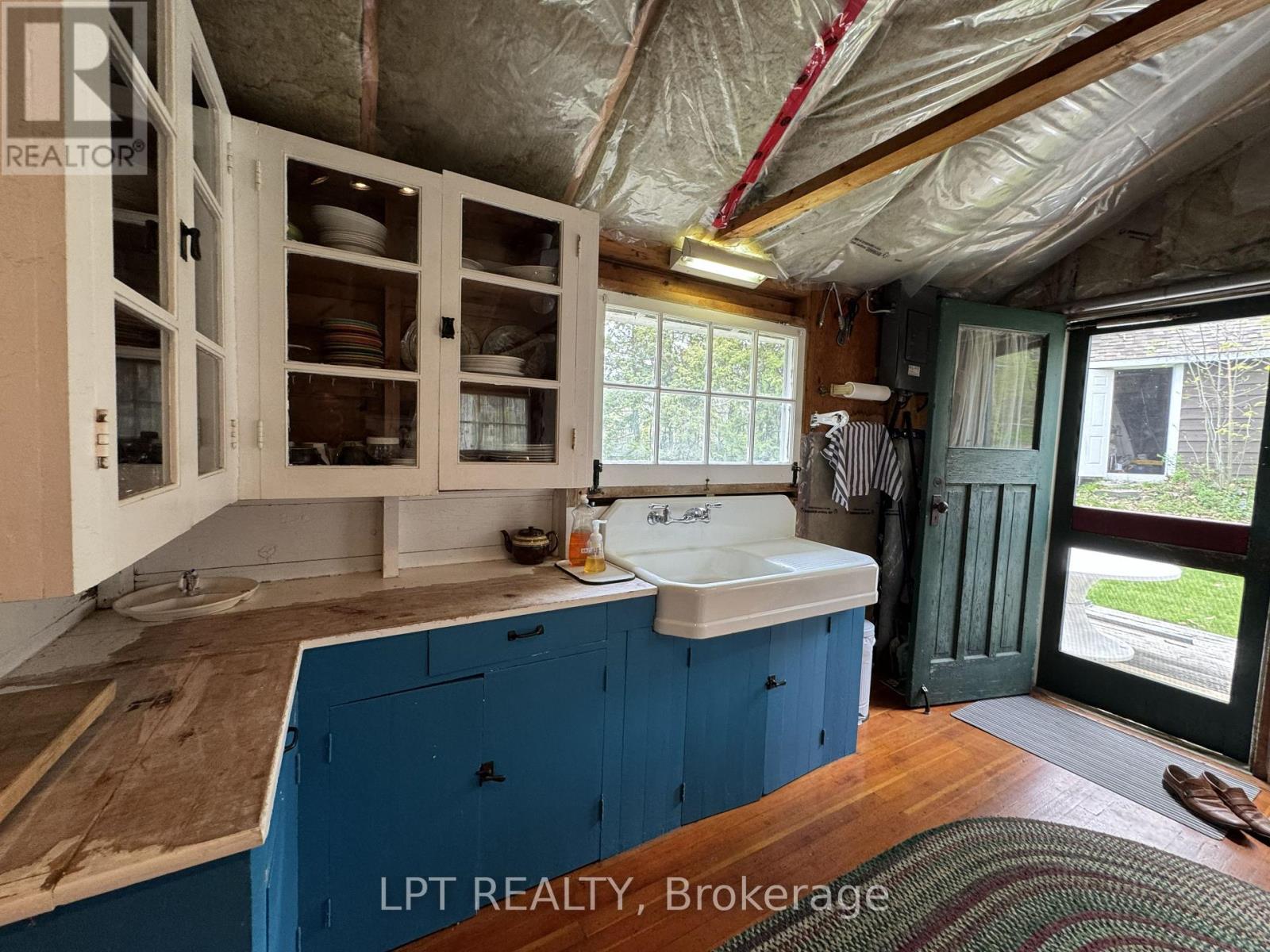1764 BAY PARK ROAD - 8