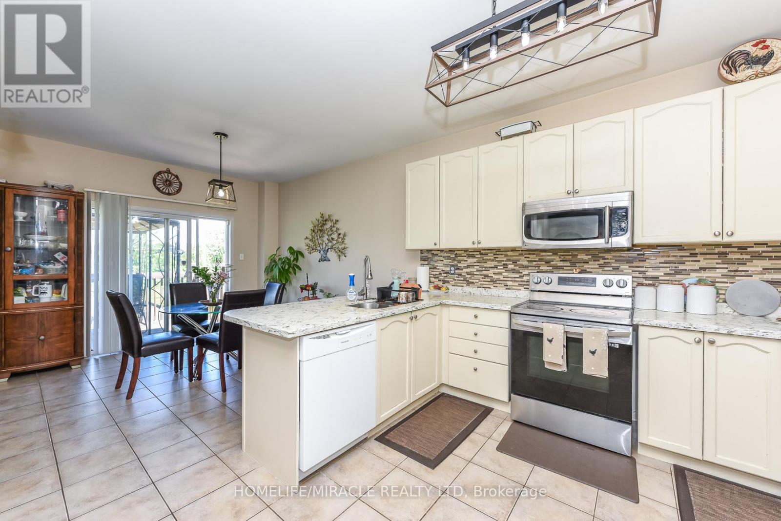 23 ROUNDSTONE DRIVE - 14