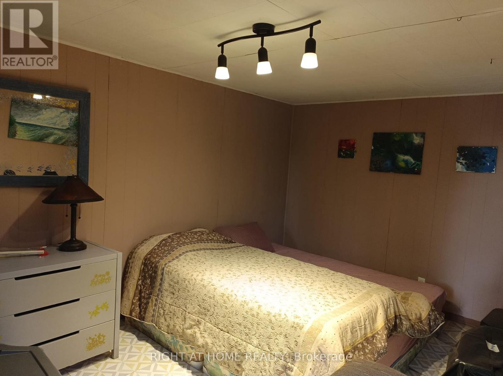 2323 LAKESHORE DRIVE - 12