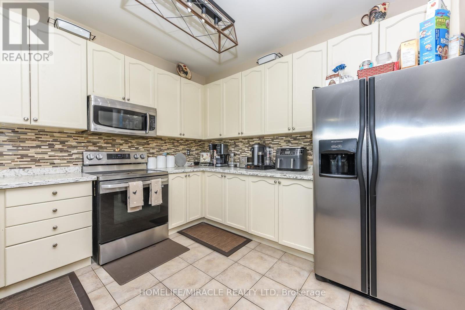 23 ROUNDSTONE DRIVE - 13