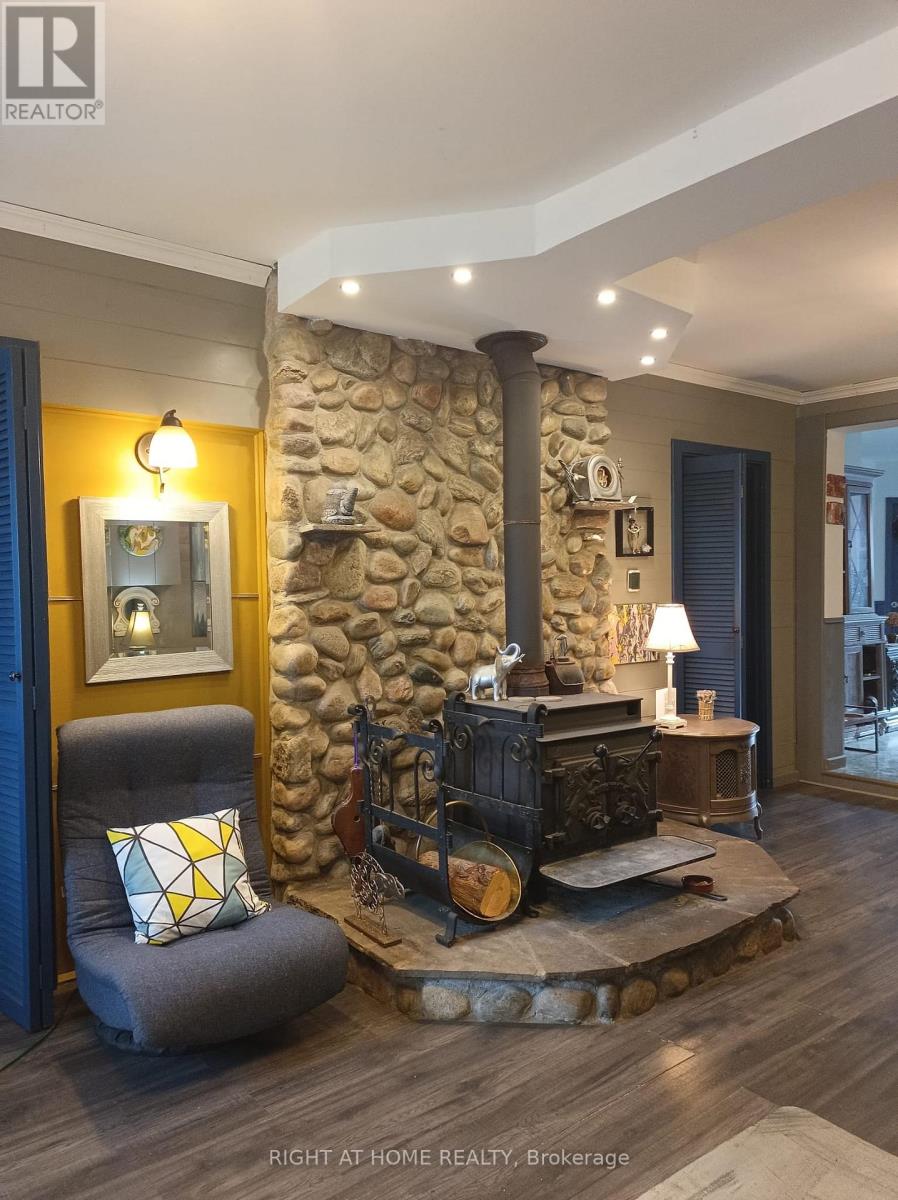 2323 LAKESHORE DRIVE - 9
