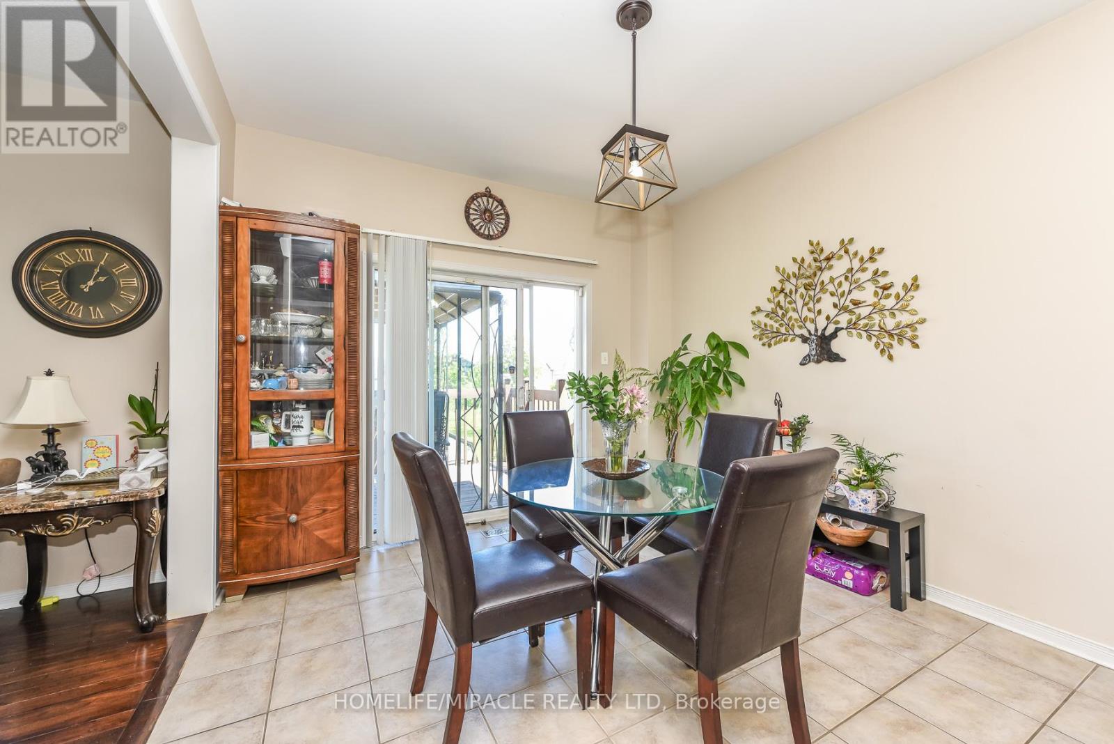 23 ROUNDSTONE DRIVE - 15