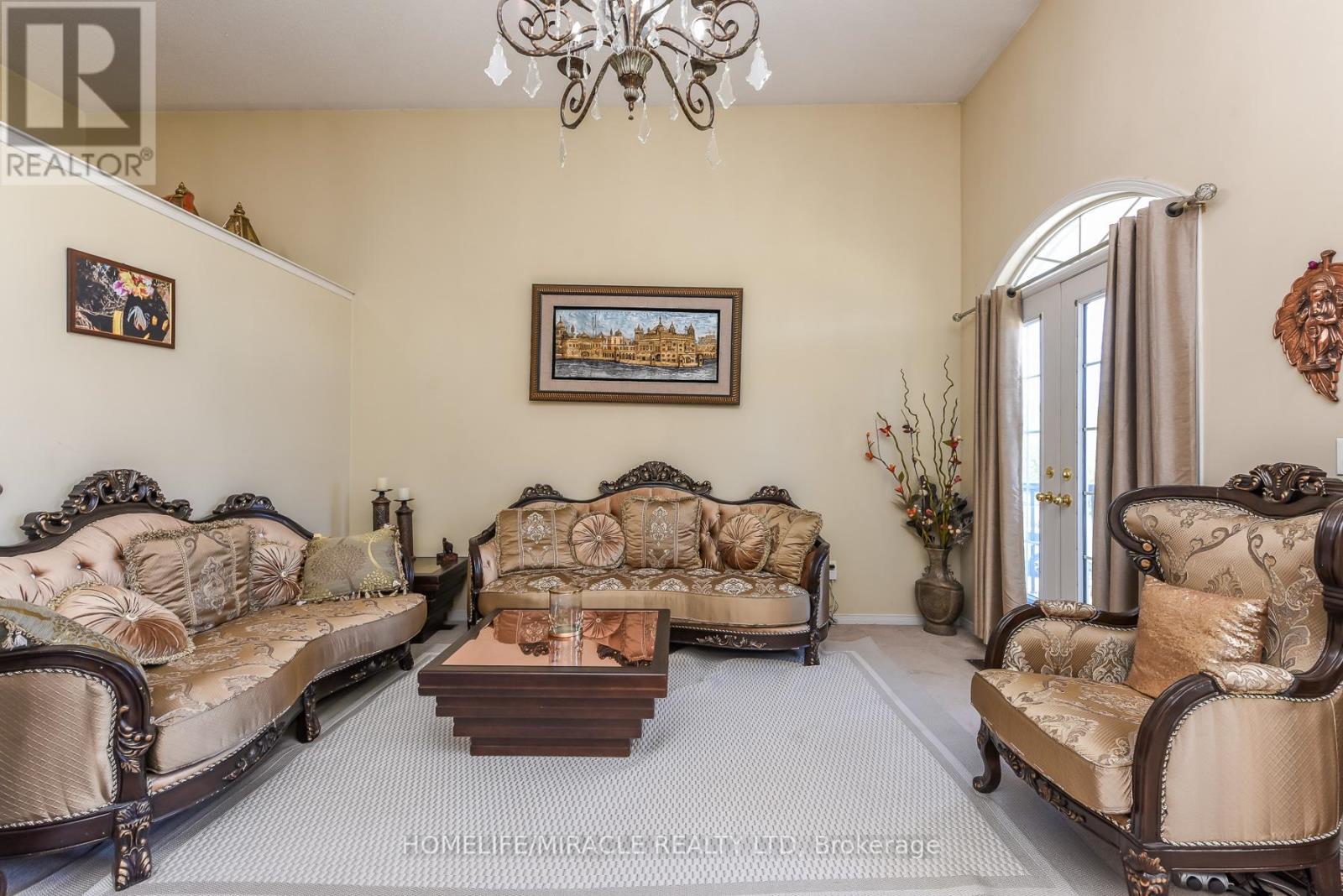 23 ROUNDSTONE DRIVE - 19
