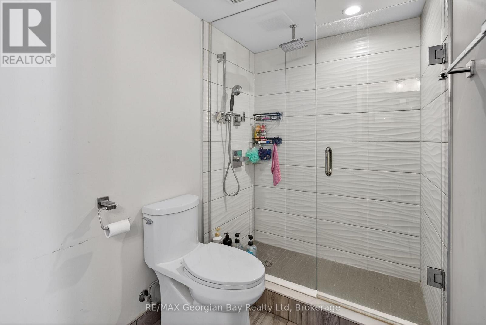 #102 80 HORSESHOE BOULEVARD - 14