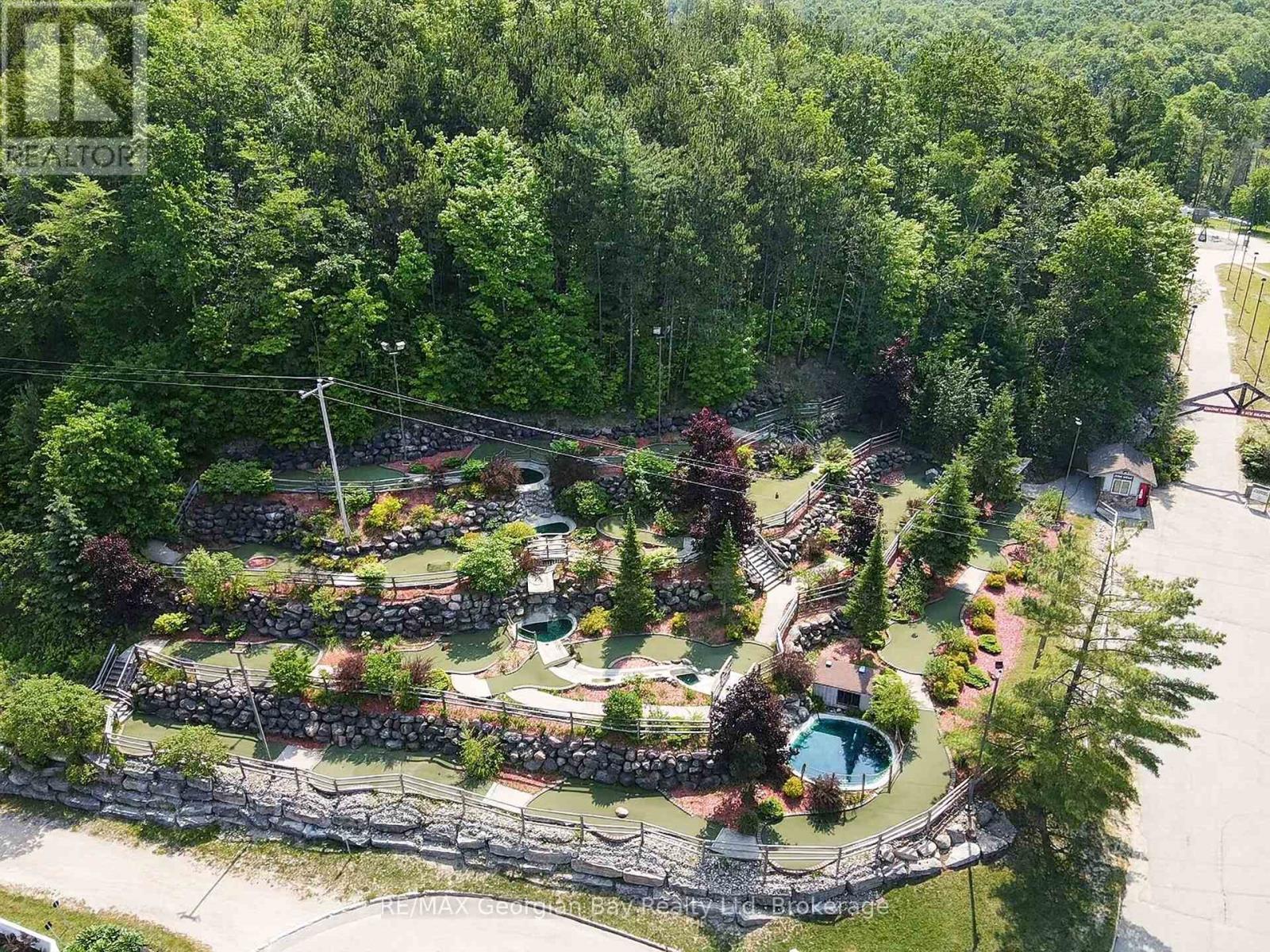 #102 80 HORSESHOE BOULEVARD - 22