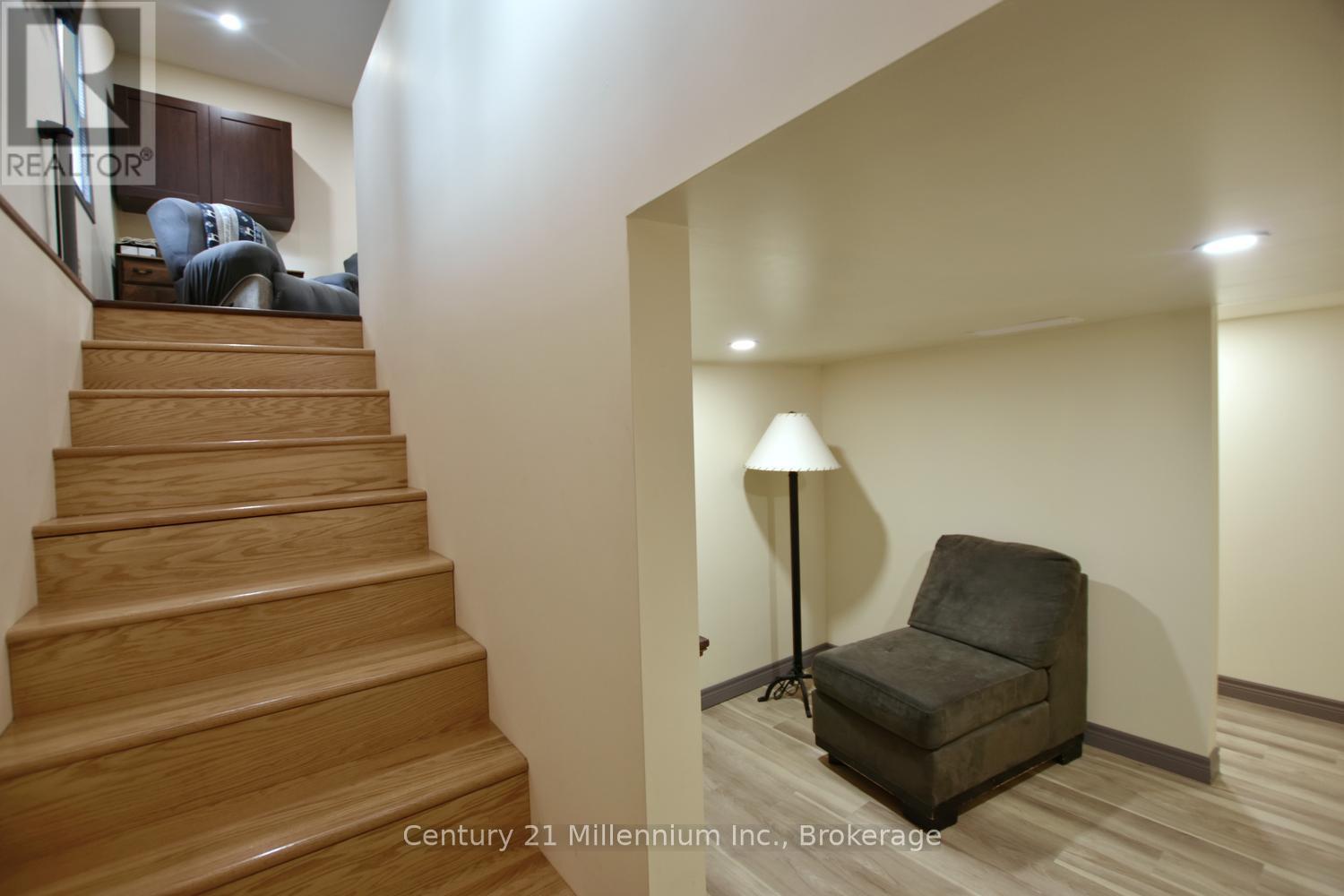 25 BERKELY STREET - 38