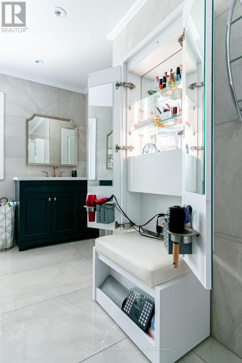 3739 ST. LAURENT COURT - 25