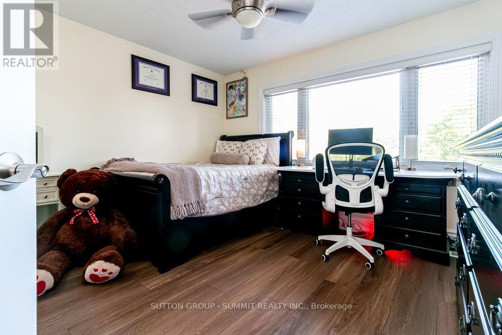 3739 ST. LAURENT COURT - 27