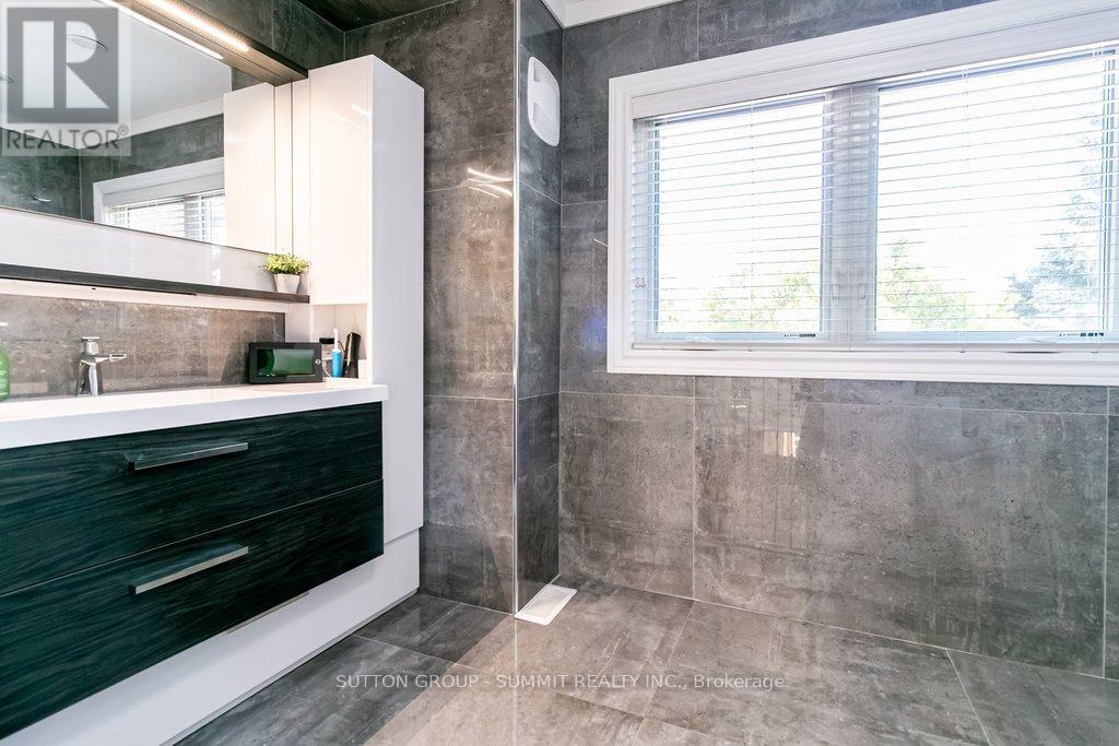 3739 ST. LAURENT COURT - 29