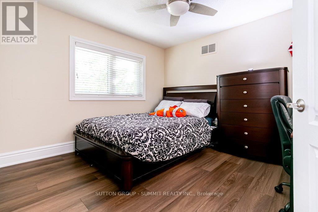 3739 ST. LAURENT COURT - 33