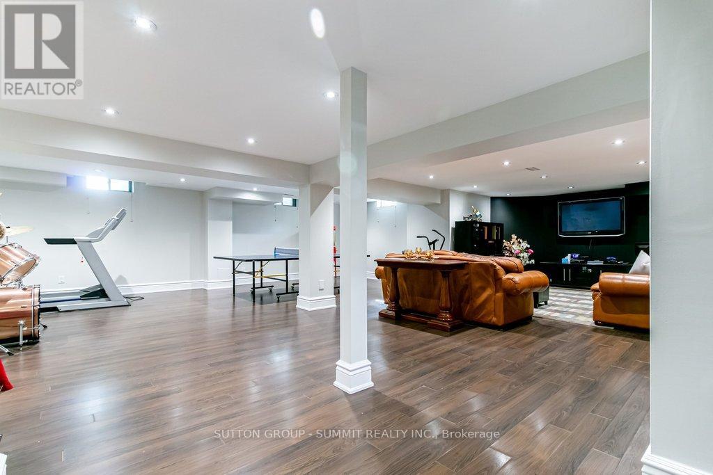 3739 ST. LAURENT COURT - 36