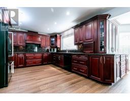 Family room - 3739 St. Laurent Court, Mississauga, ON L5L4T3 Photo 10