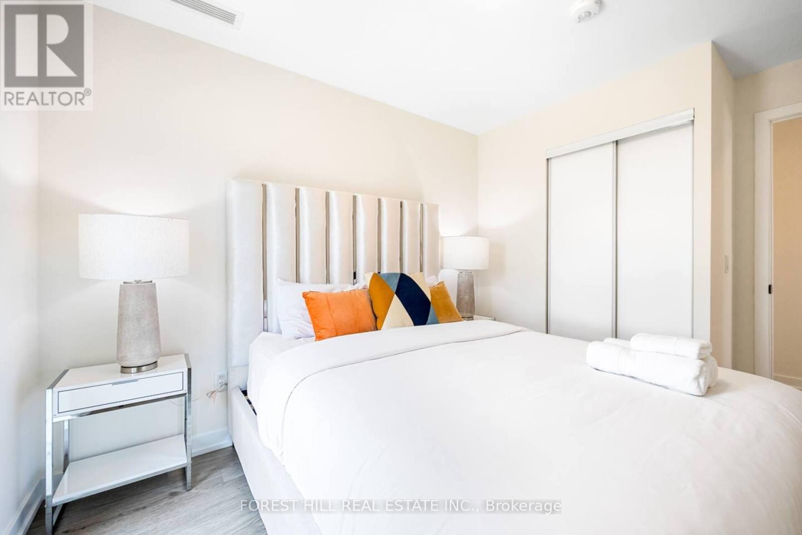 #913 2300 ST CLAIR AVE AVENUE W - 29