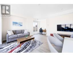 913 - 2300 St Clair Ave Avenue W, Toronto, ON M6N0B3 Photo 7