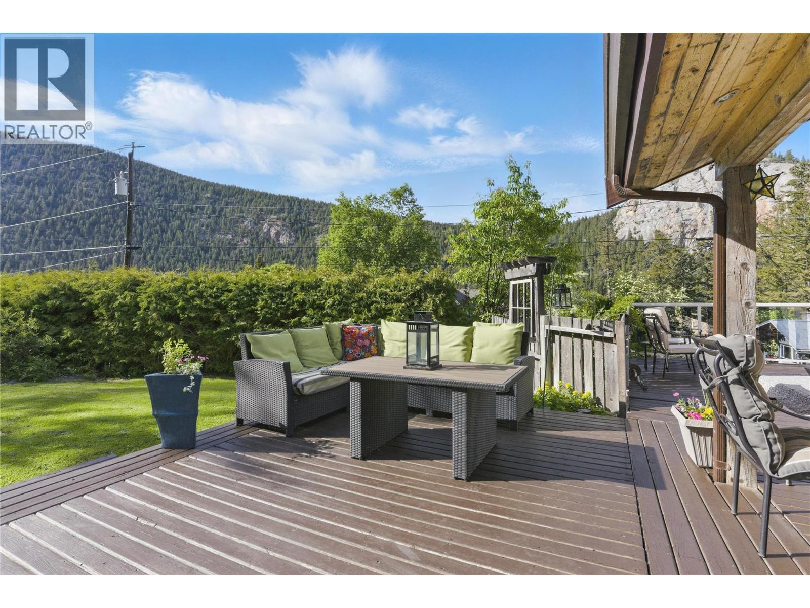 2250 PAUL LAKE Road - 4