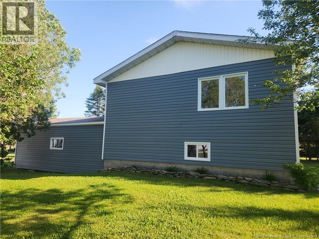 469 St-Amand Road - 6