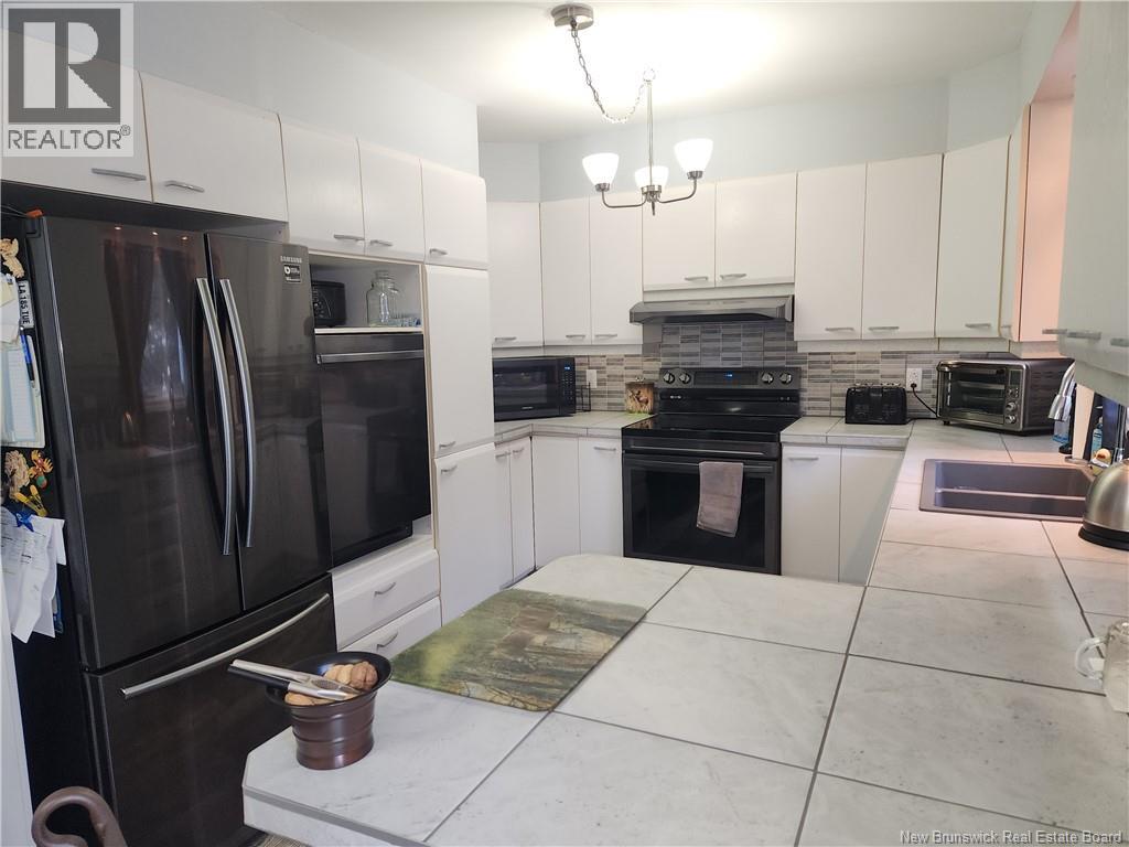 469 St-Amand Road - 13
