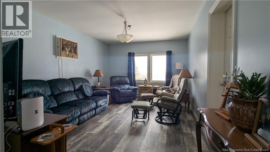 469 St-Amand Road - 22