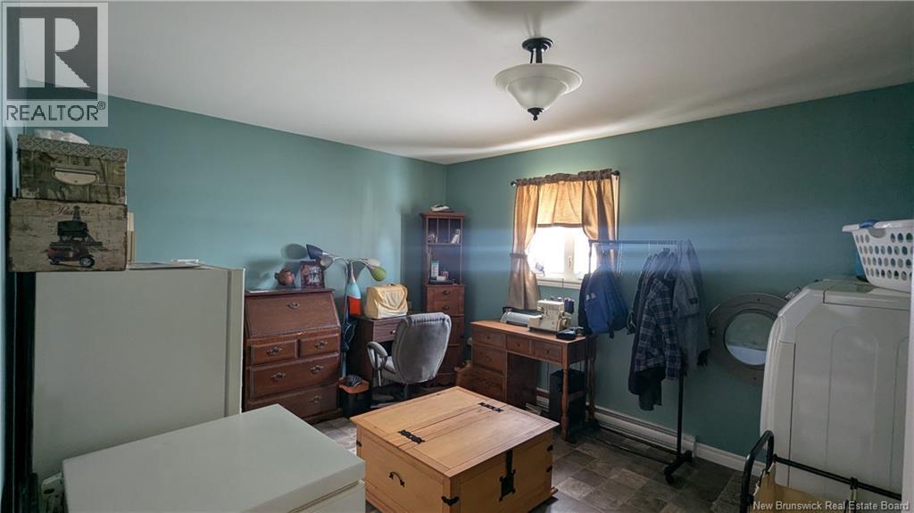 469 St-Amand Road - 24
