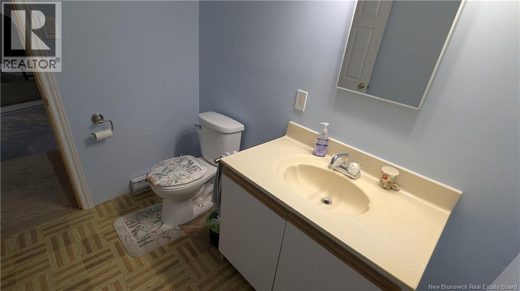 469 St-Amand Road - 33