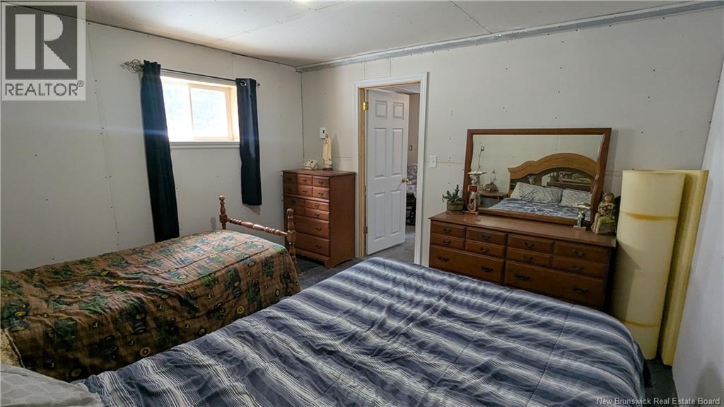 469 St-Amand Road - 36
