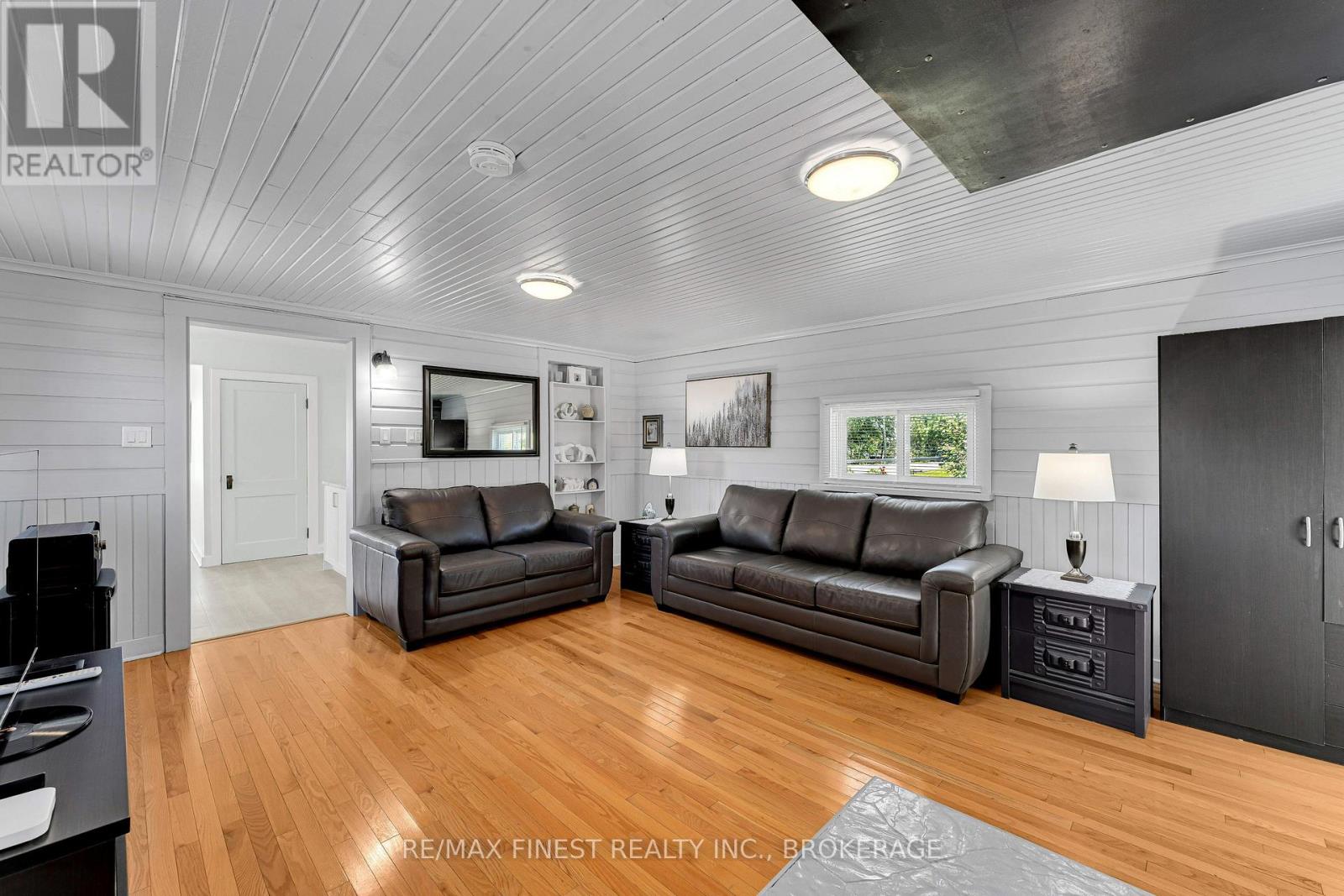 4669 BATH ROAD - 36